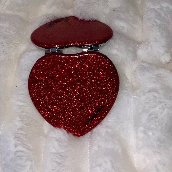 NEW Coach Wine Multi Glitter Heart Shaped Dual Sided Compact Mirror - Picture 11 of 16